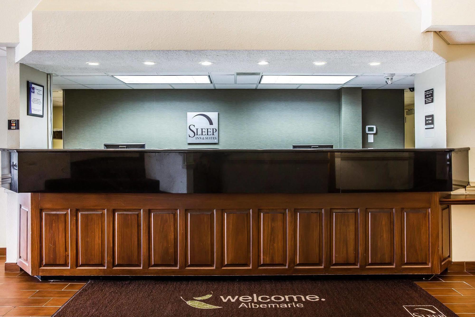 Clarion Pointe Albemarle Hotel Exterior photo